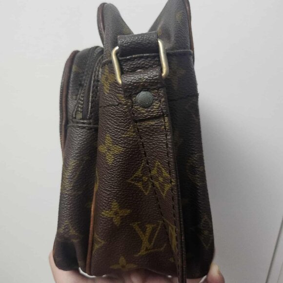 Louis Vuitton Nile Shoulder Bag Monogram - Picture 3 of 10